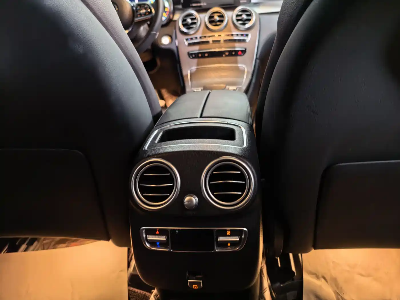 Mercedes-Benz GLC 2022 Model GLC 300 L 4MATIC Dynamic Edition фото 10