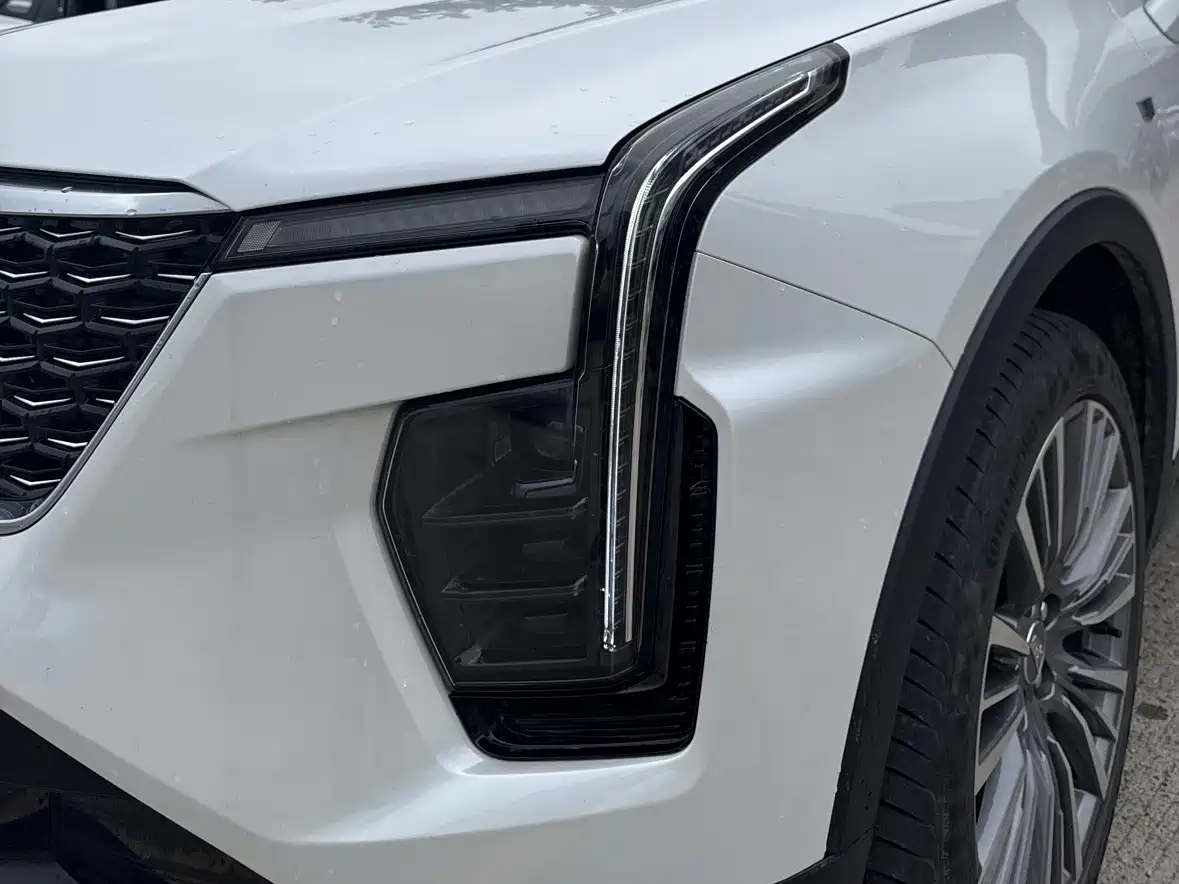 Cadillac XT4 2024 28T 2WD Premium фото 5