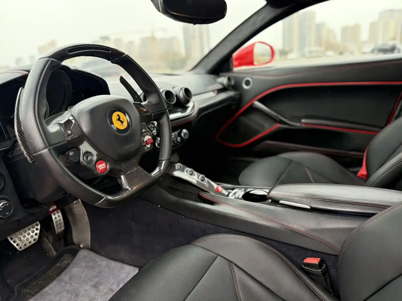 Ferrari F12berlinetta 2013 6.3L Standard фото 5