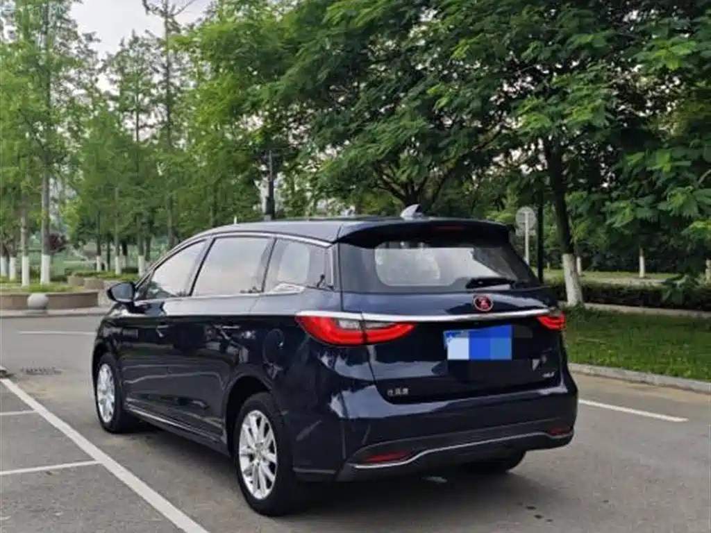 BYD Song MAX 2019 1.5T Manual Smart Connected Sunroof 7-seater China V фото 9