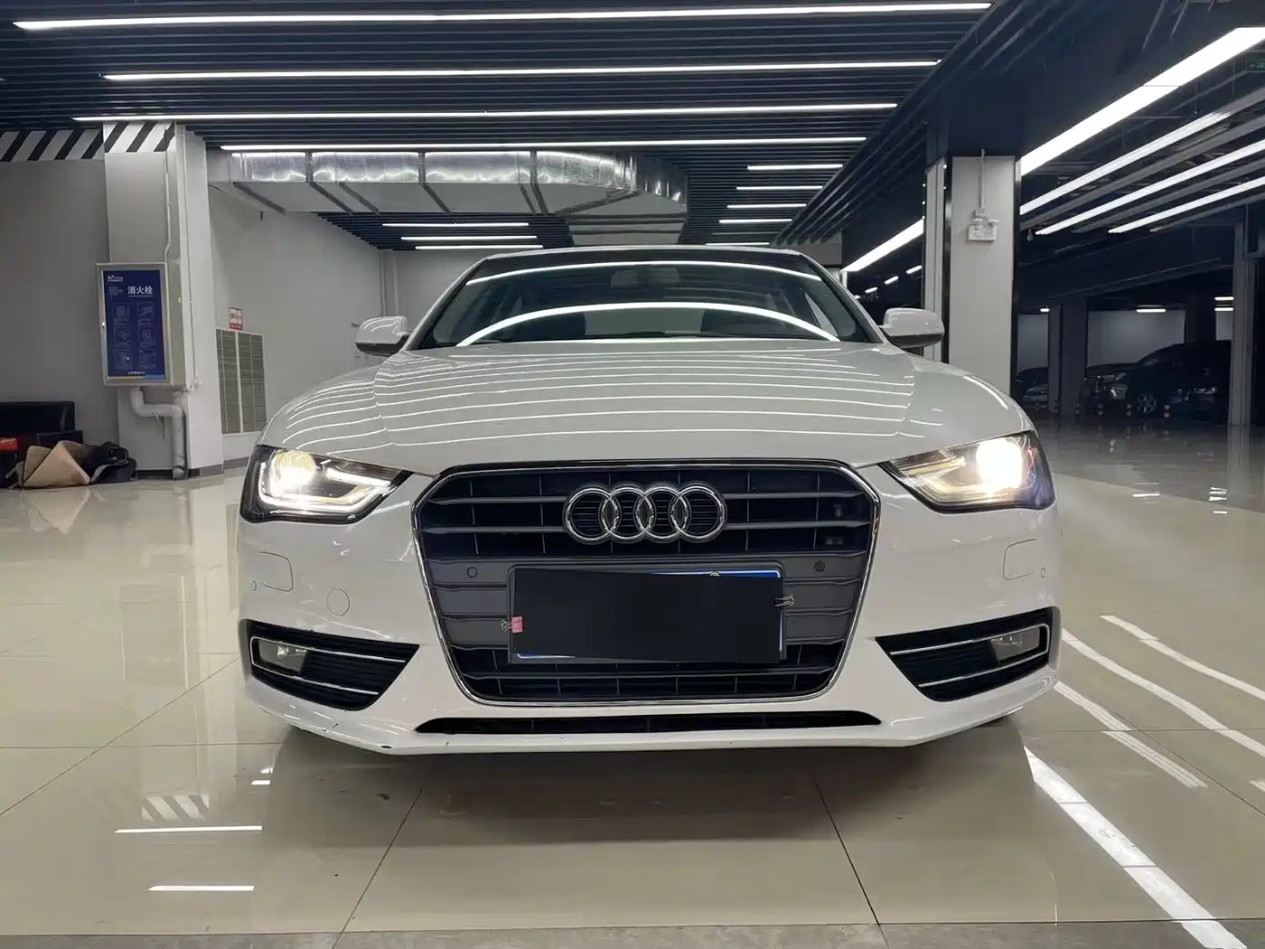 Audi A4L 2015 35 TFSI Auto Standard фото 2