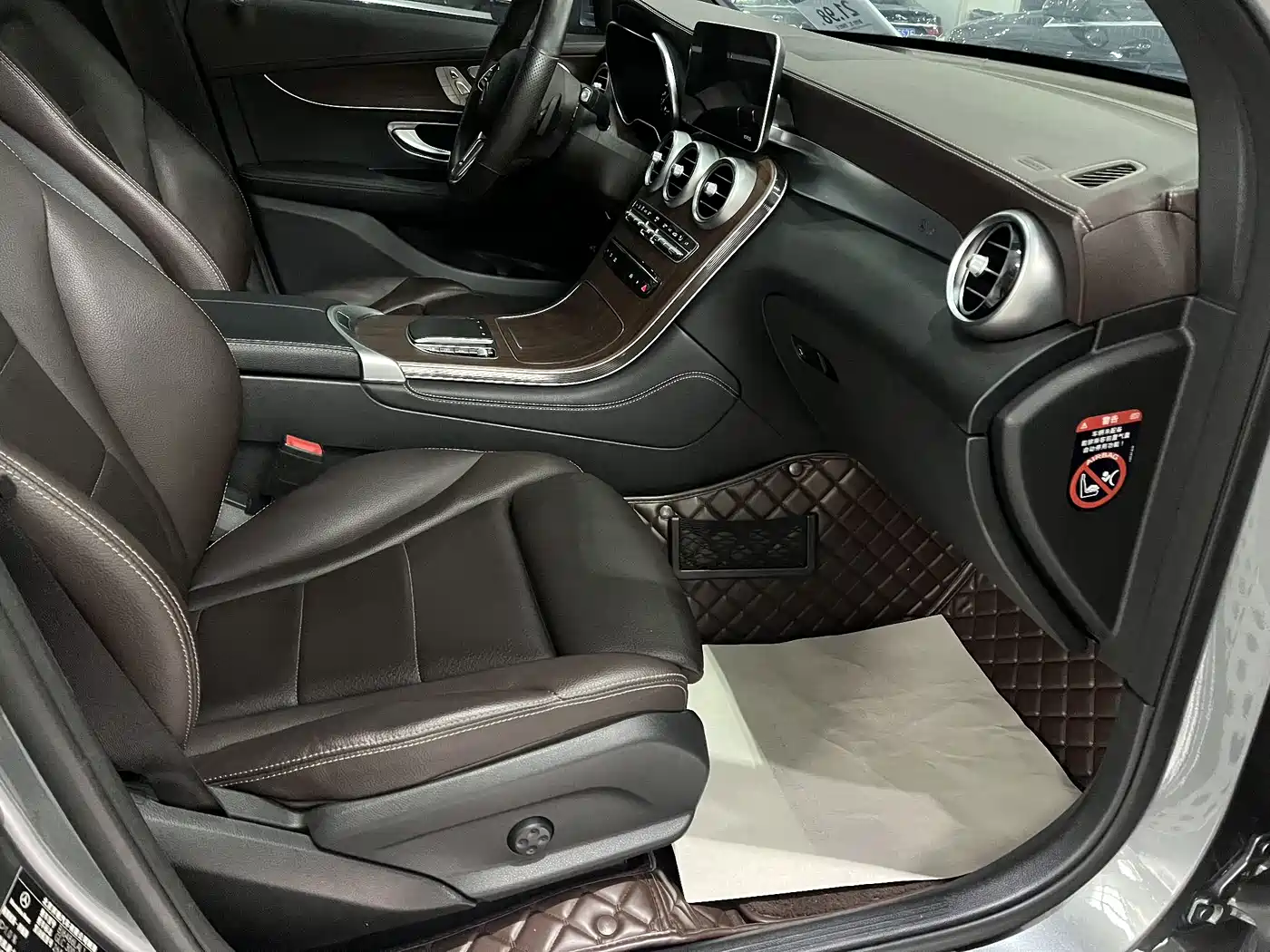 Mercedes-Benz GLC 2021 GLC 300 L 4MATIC Sporty фото 12