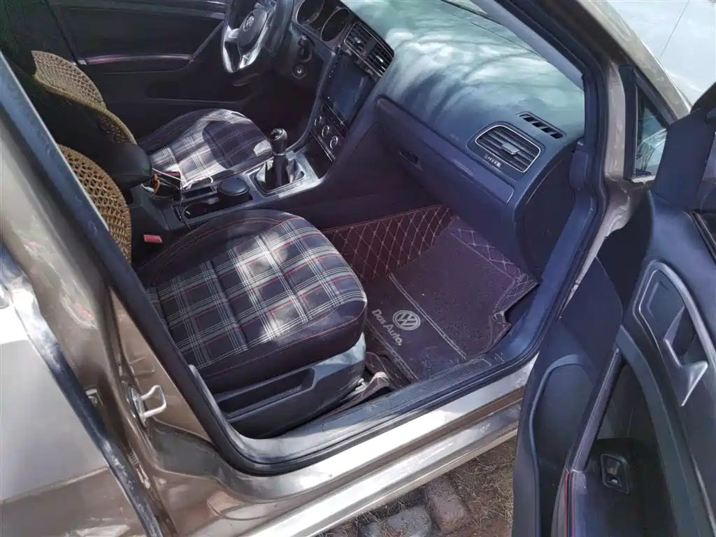 Volkswagen Golf 2016 1.6L Manual Fashion фото 20