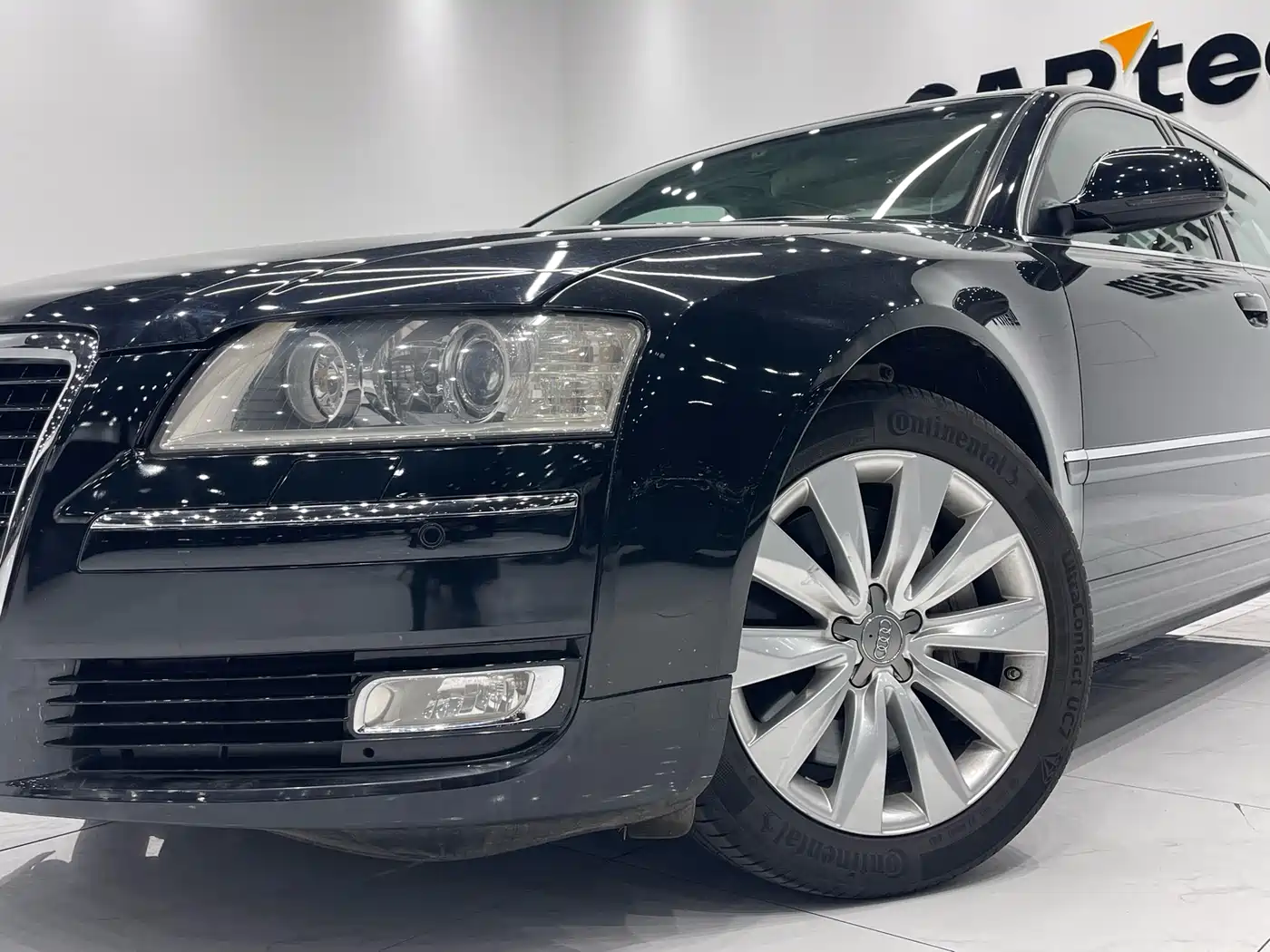 Audi A8 2009 Audi A8L 4.2 FSI quattro Premium фото 19
