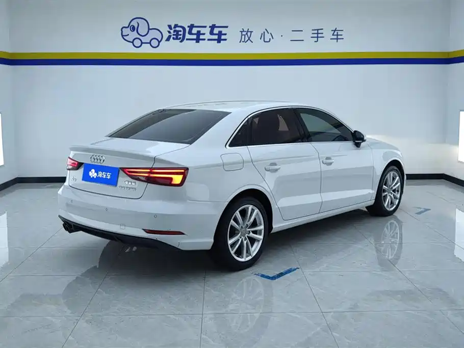 Audi A3 2018 30th Anniversary Limousine 35 TFSI Progressive фото 3