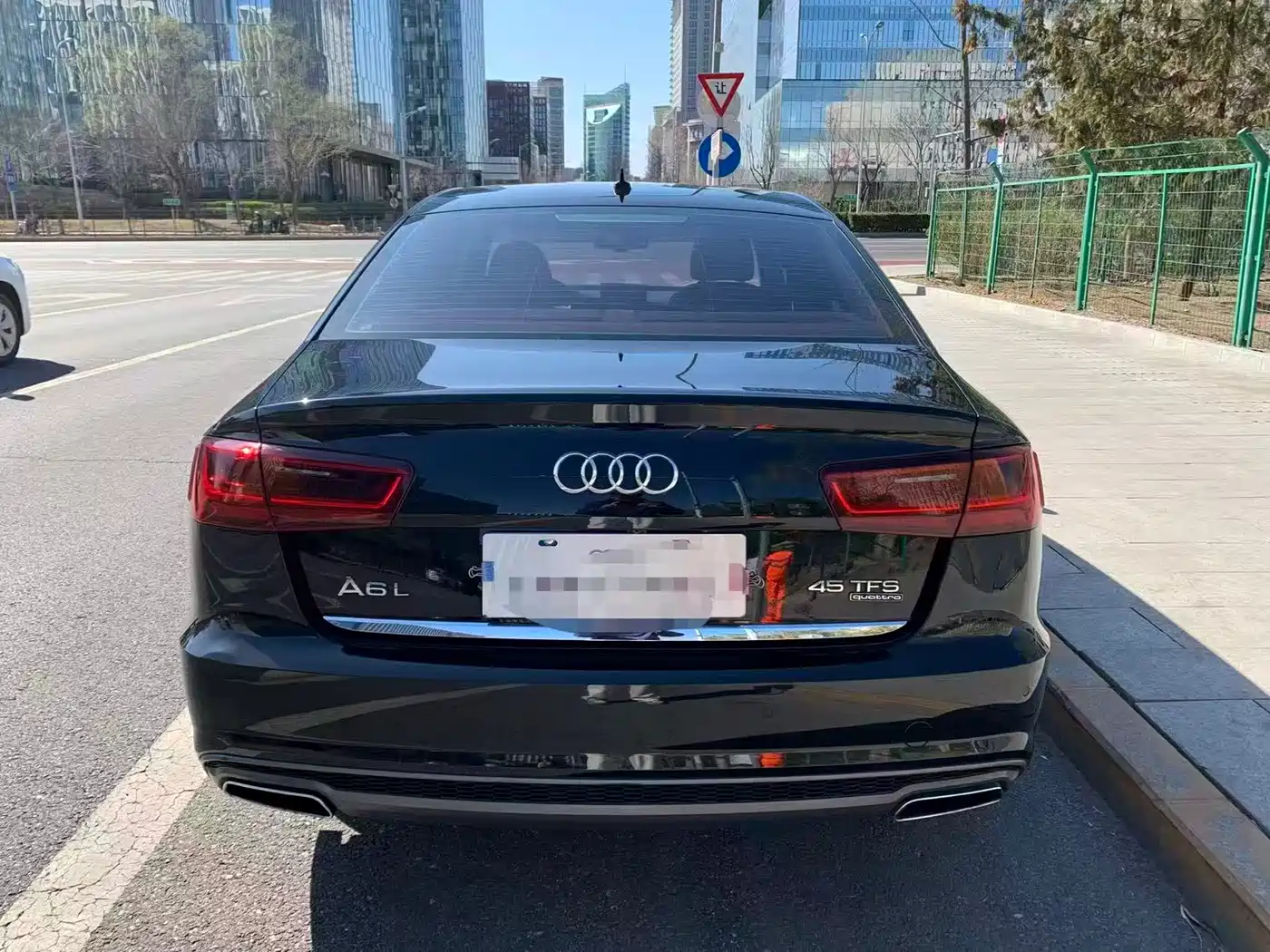 Audi A6L 2018 30th Anniversary 45 TFSI quattro Sport фото 16