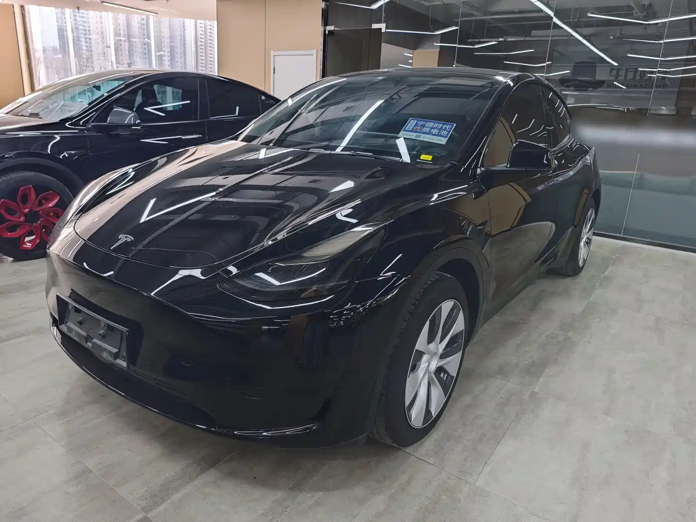 TESLA MODEL Y