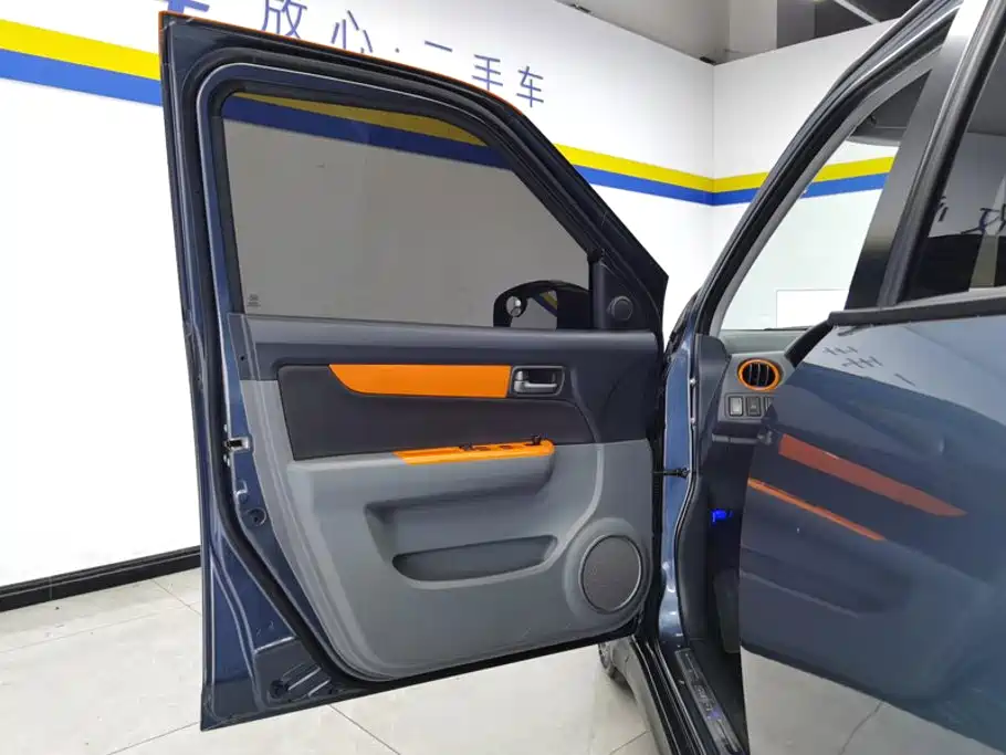 Фото 7 - Suzuki Swift