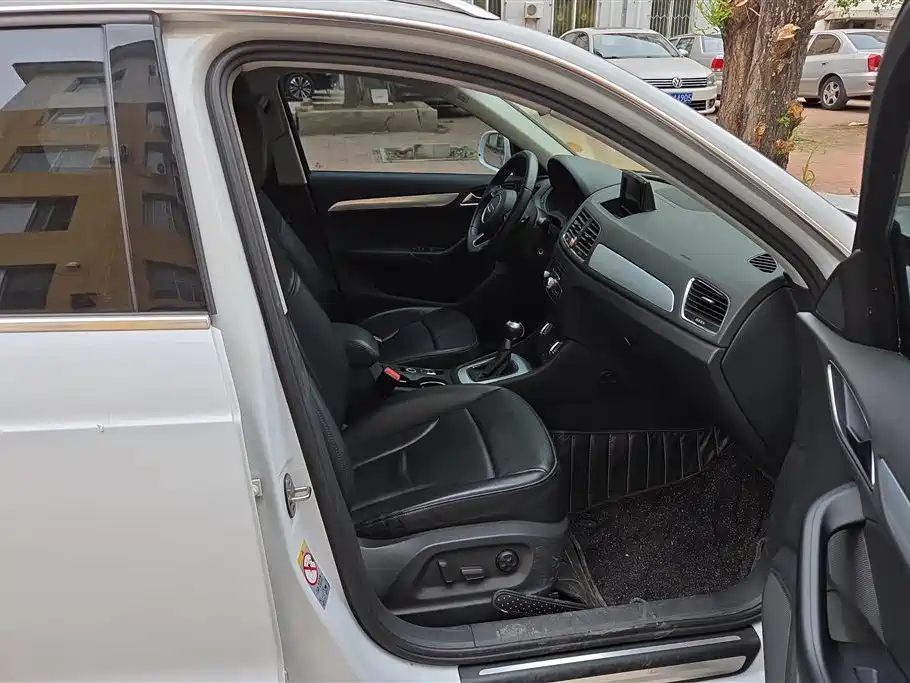 Audi Q3 2013 35 TFSI Comfort фото 8