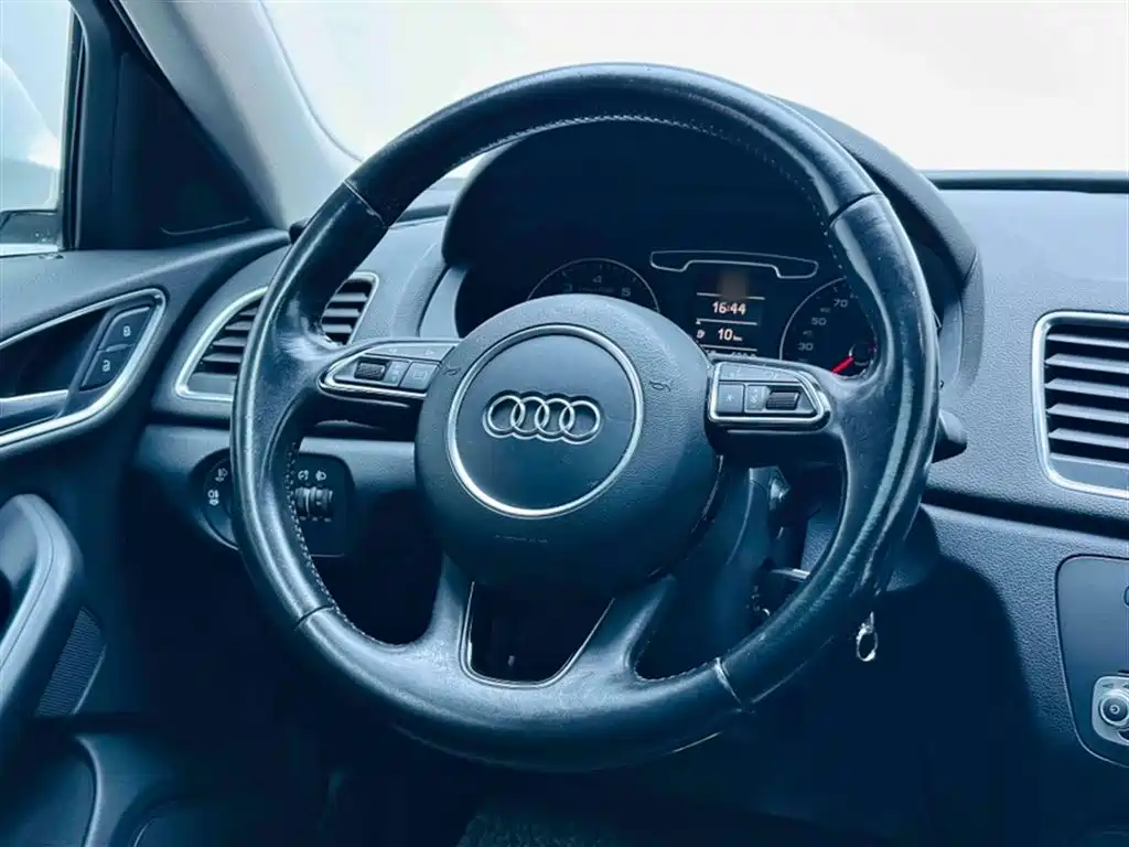Audi Q3 2015 30 TFSI Progressive фото 15