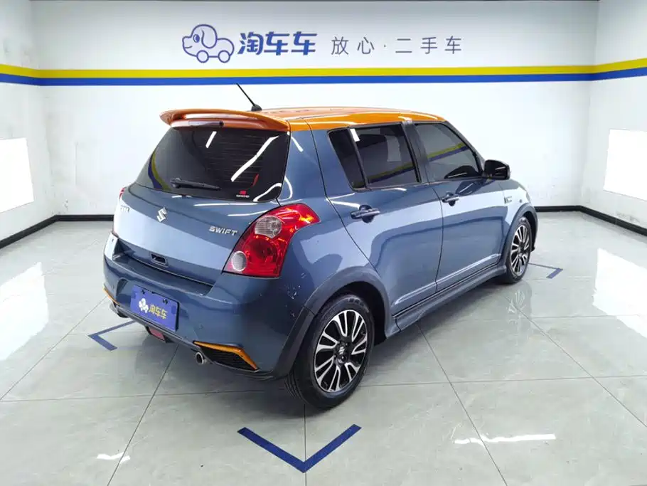 Фото 3 - Suzuki Swift