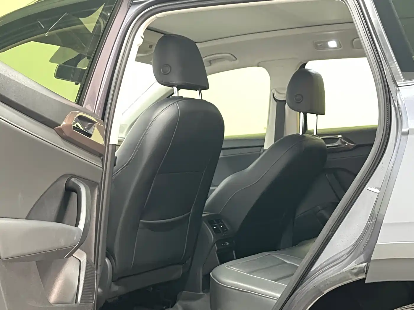 Volkswagen Tharu 2021 280TSI 2WD Luxury Plus фото 8