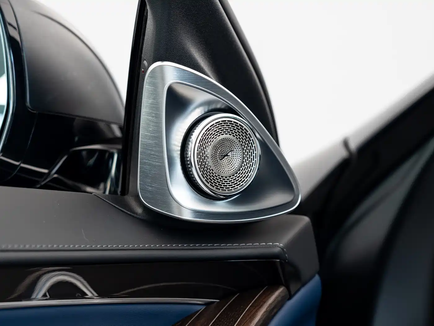 Mercedes-Benz Maybach S-Class 2022 S 680 4MATIC Craftsmanship Limited Launch Edition фото 5