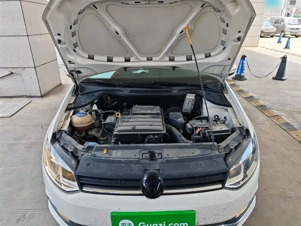 Volkswagen Polo 2016 1.6L Automatic Comfort фото 19