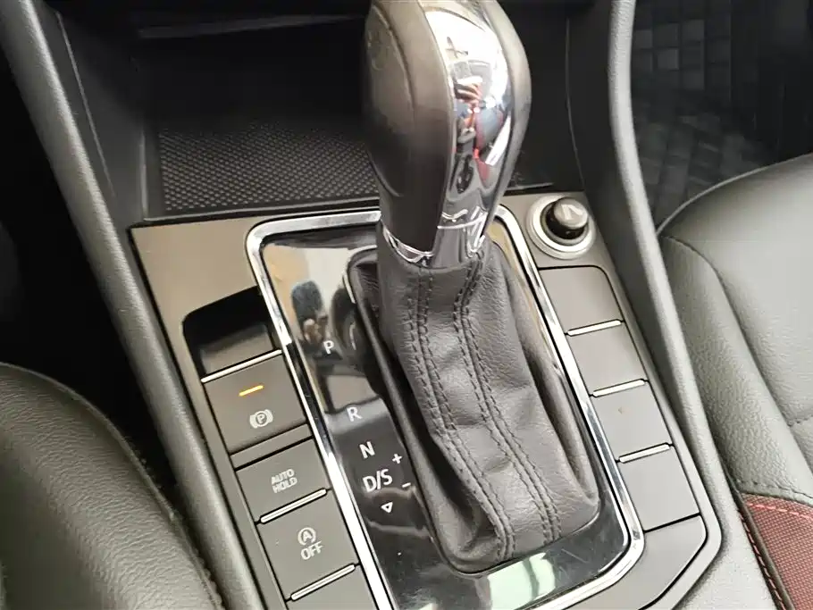 Volkswagen Bora 2019 1.5L Manual Comfort Model фото 16