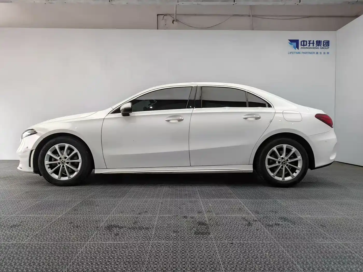 Mercedes-Benz A-Class 2020 Facelift A 200 L Sport Sedan Fashion фото 7