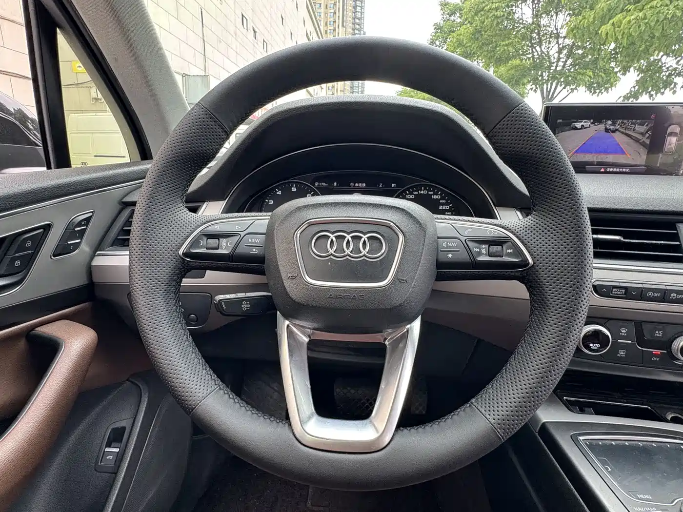 Фото 5 - Audi Q7
