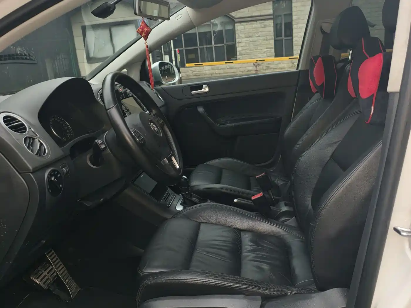 Volkswagen Golf (Import) 2011 Model 1.4TSI Luxury Touring фото 8