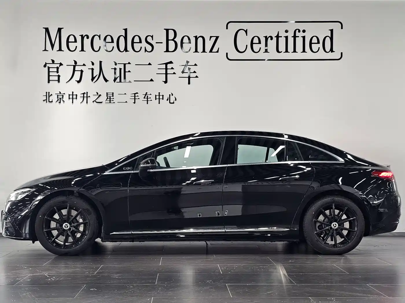 Mercedes-Benz EQE 2022 350 Pioneer Edition фото 2
