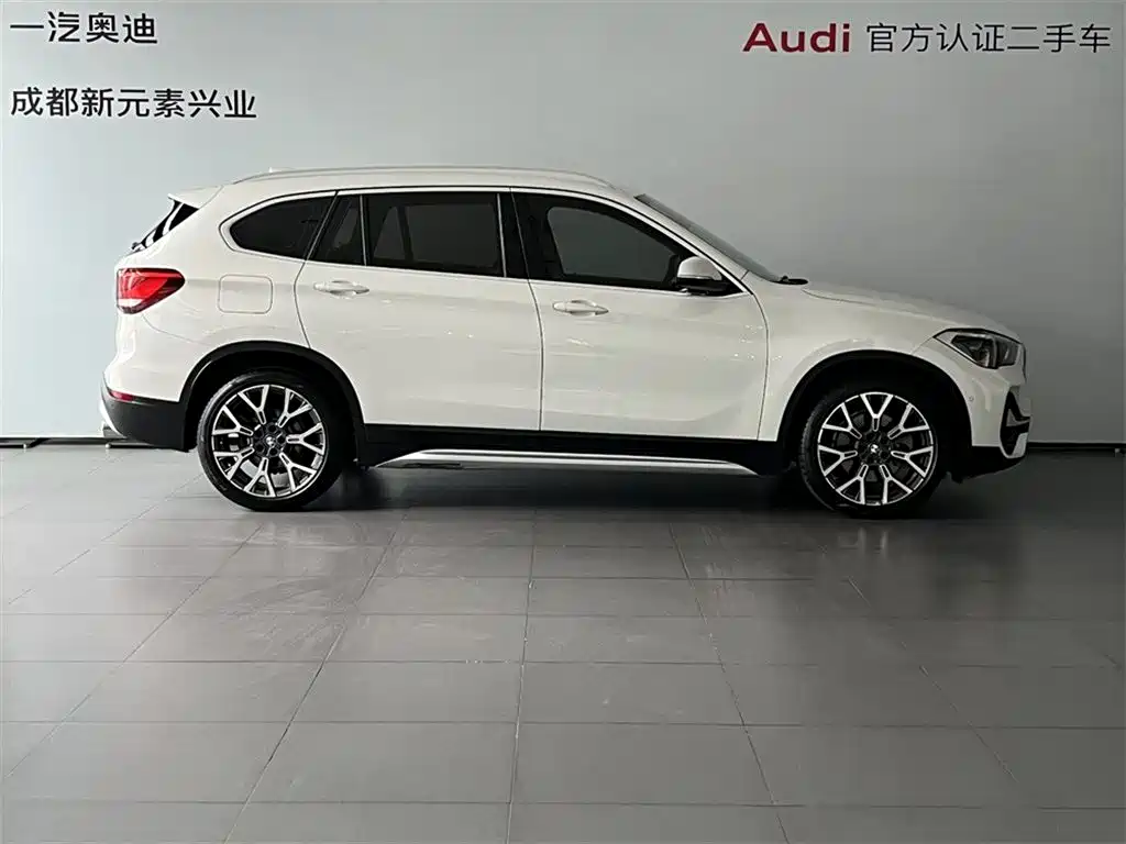 BMW X1 2020 xDrive25Li Premium Edition фото 3