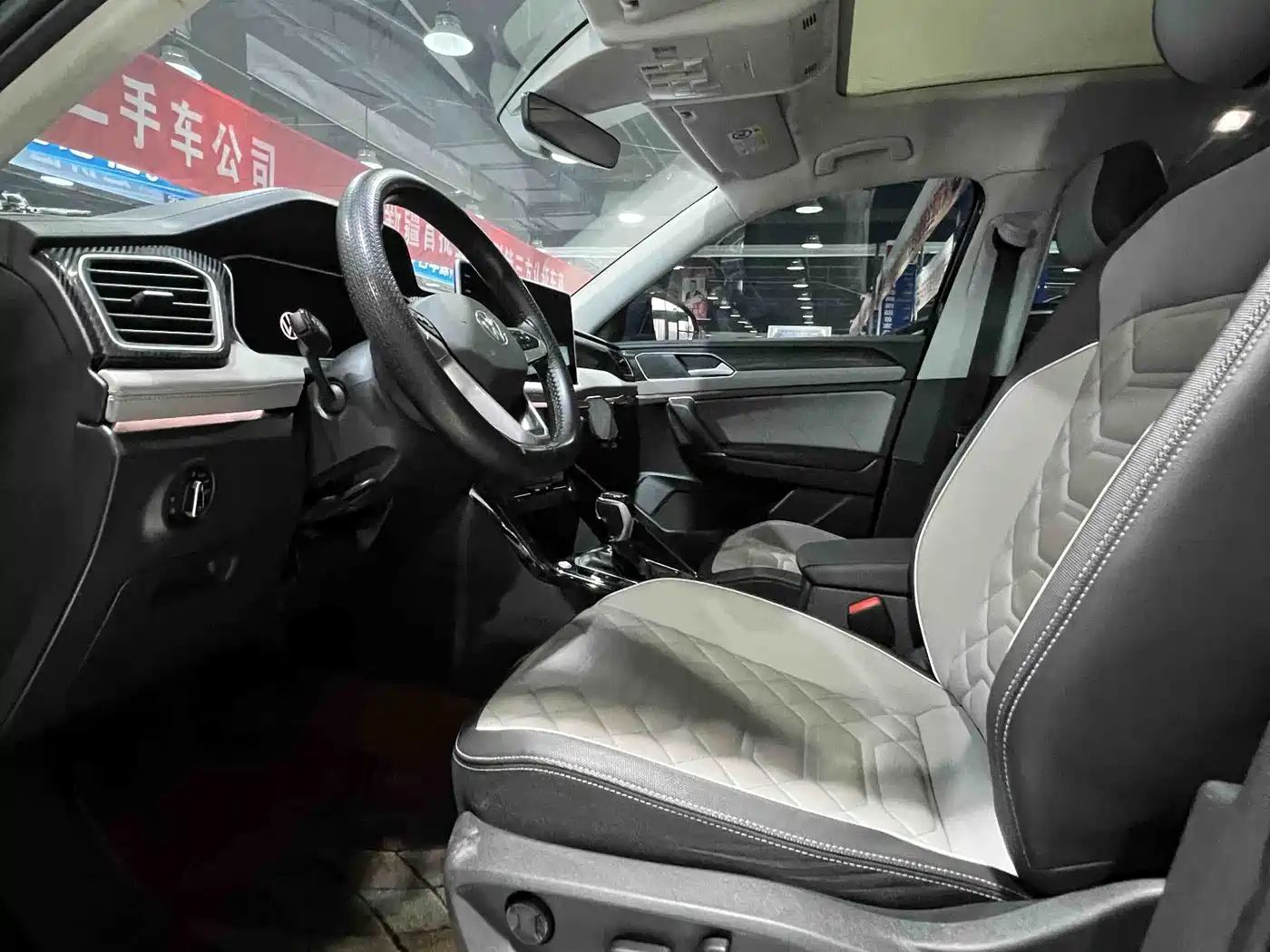 Volkswagen Tayron 2023 300TSI 2WD Luxury Plus Advanced Edition фото 3