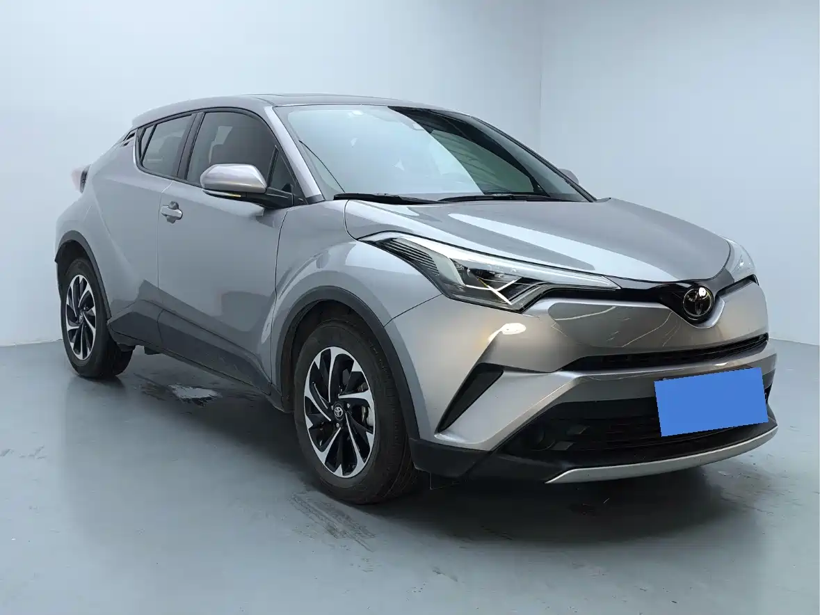 Toyota IZOA 2021 2.0L Yichi Edition фото 3