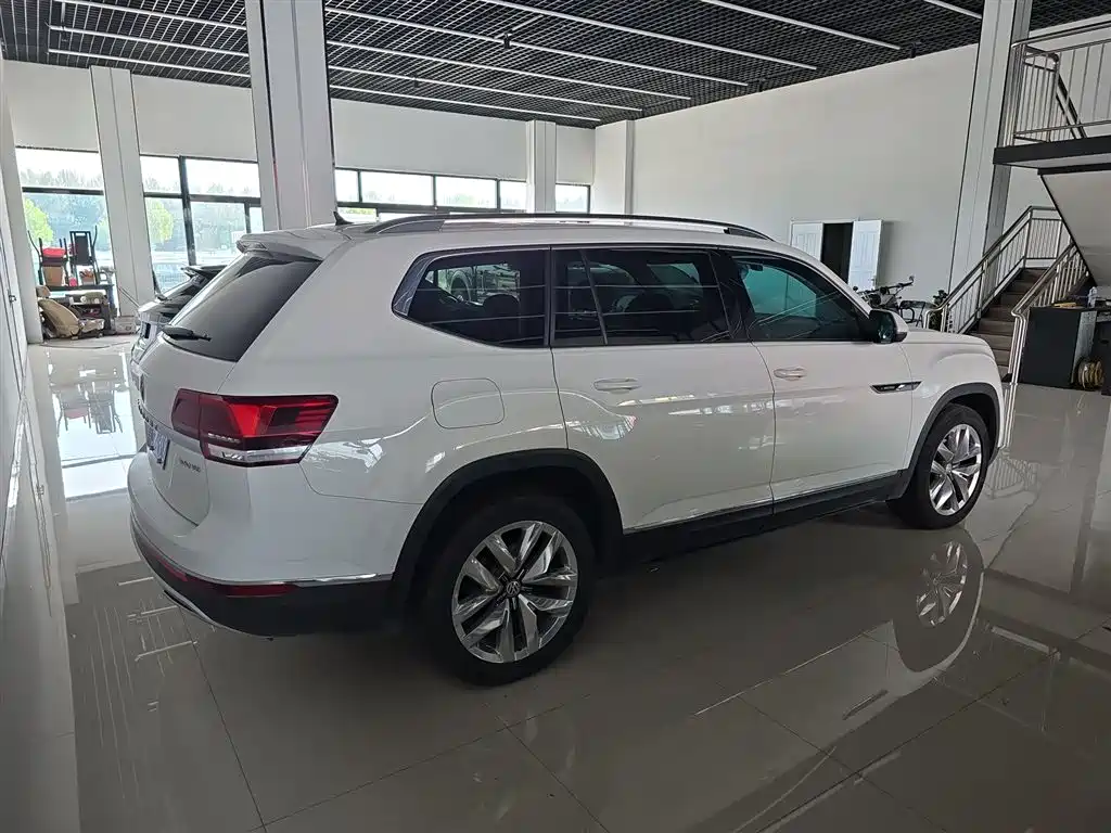 Volkswagen Teramont 2017 530 V6 4WD Flagship Edition фото 14