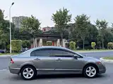 Photo 12 - Honda Civic