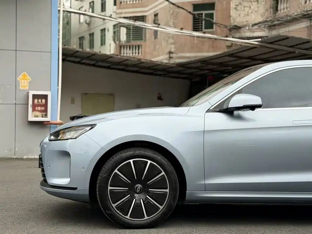 AITO Wenjie AITO M5 2022 Extended Range AWD Flagship фото 3