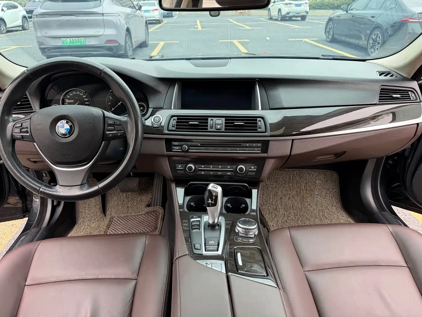 BMW 5 Series 2017 525Li Luxury Design Package фото 10