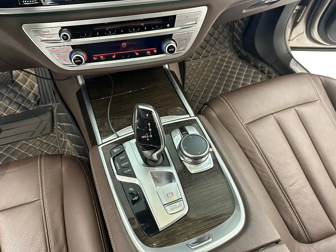 BMW 7 Series 2018 730Li Leading Type Excellence Package фото 21