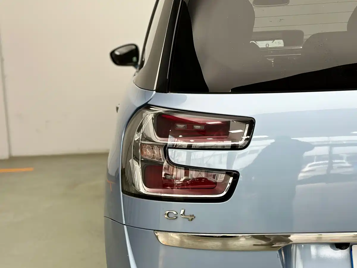 Citroën C4 Picasso 2015 Grand 1.6T Luxury 7-seater фото 15