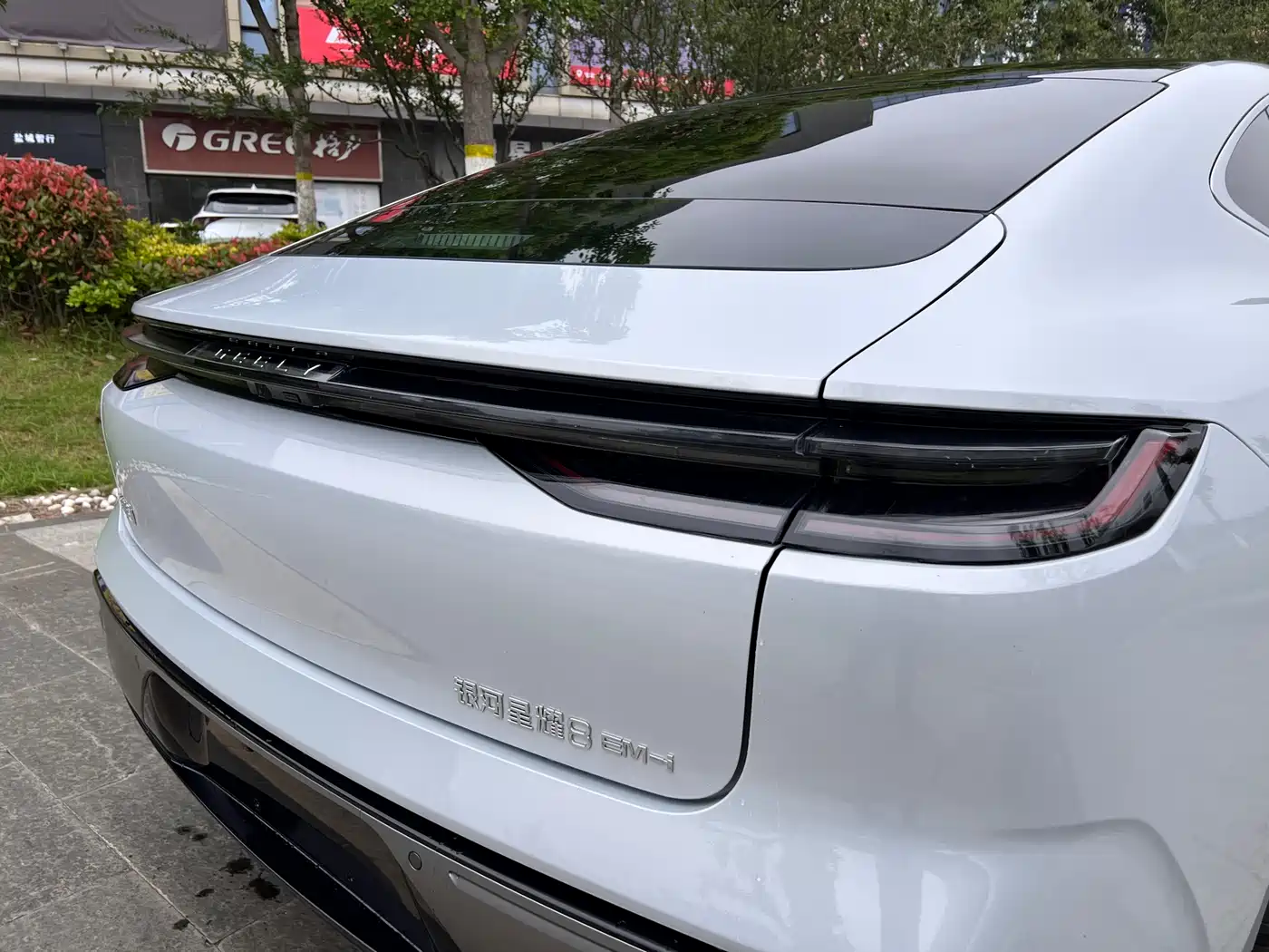 Geely Galaxy Galaxy Xingyao 8 2025 Model 130km EM-i Flagship Edition фото 11