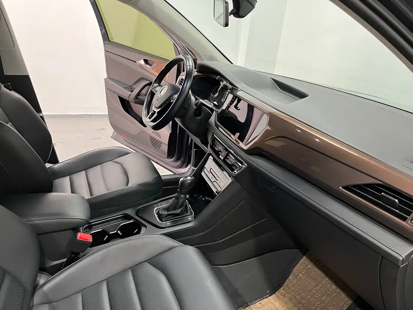 Volkswagen Tharu 2021 280TSI 2WD Luxury Plus фото 11