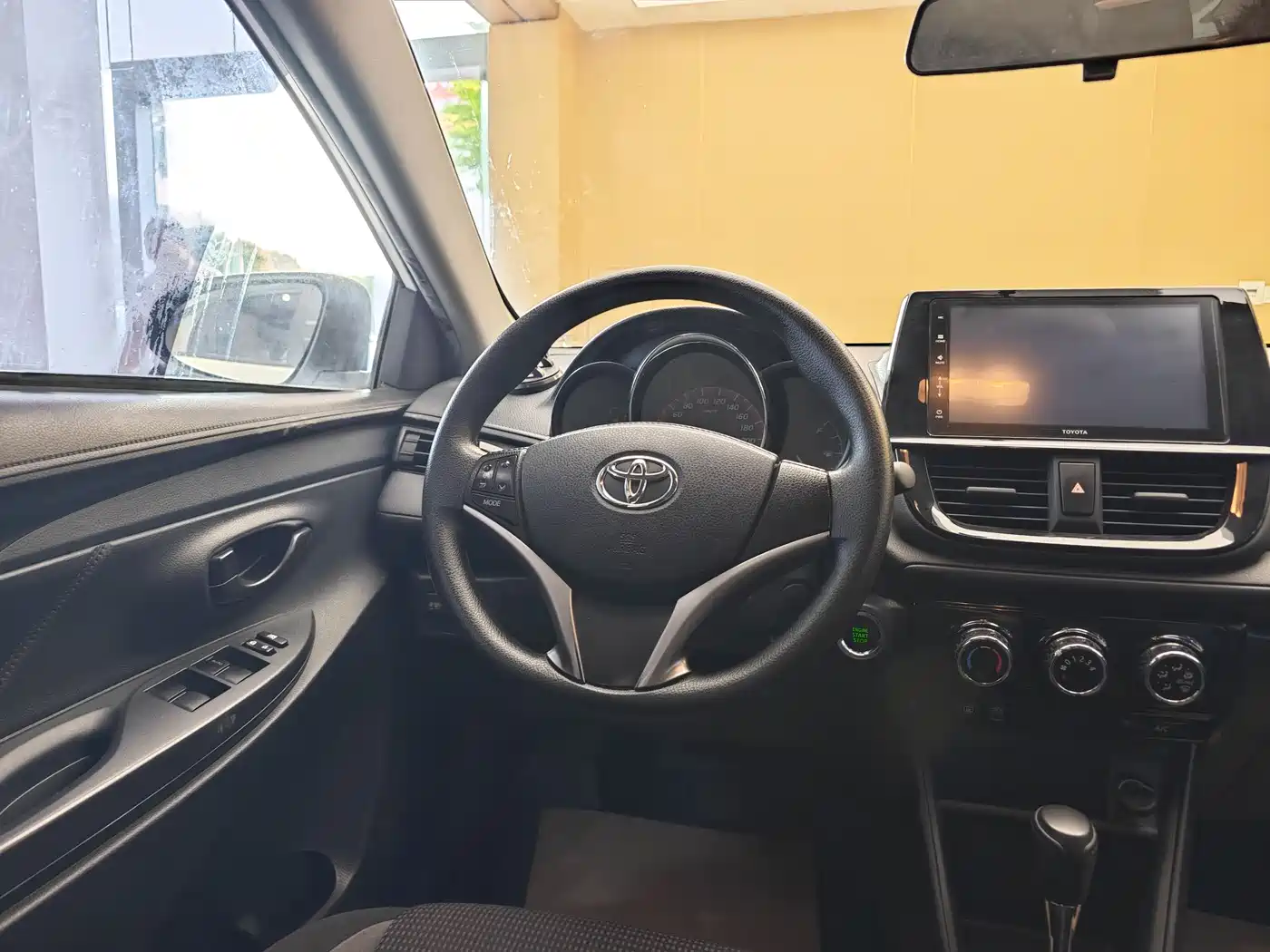 TOYOTA VIOS