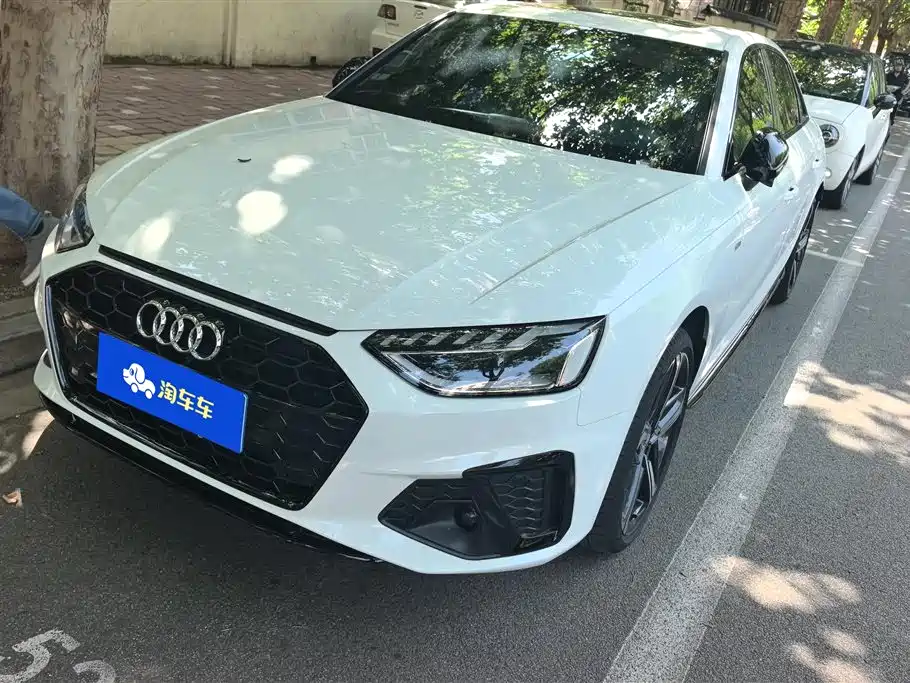 Audi A4L 2025 2 Million Celebration Edition 40 TFSI Luxury Dynamic