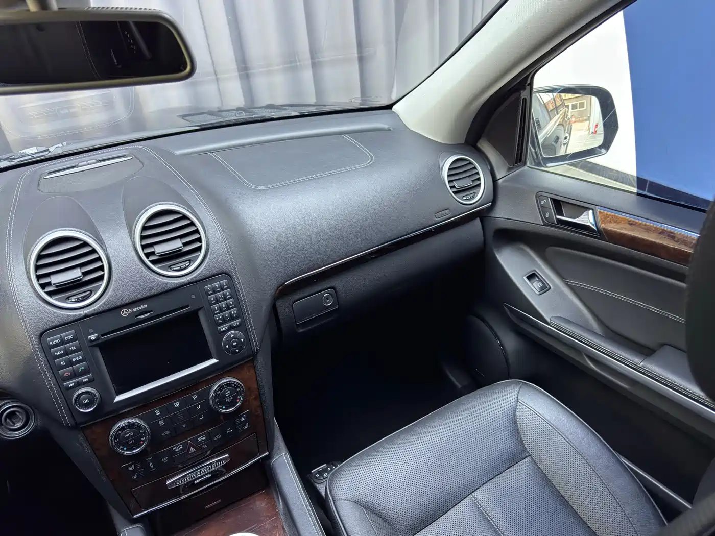 Mercedes-Benz GL-Class фото 10