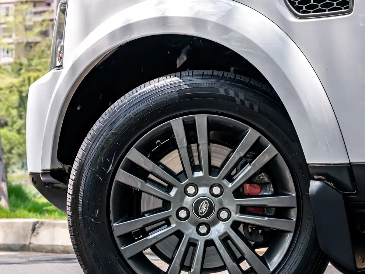 Фото 4 - Land Rover Discovery