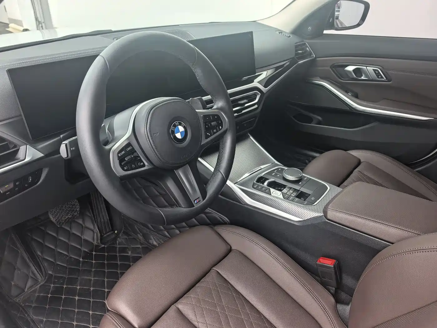 BMW 3 Series 2023 325Li M Sport Black Night Package фото 4
