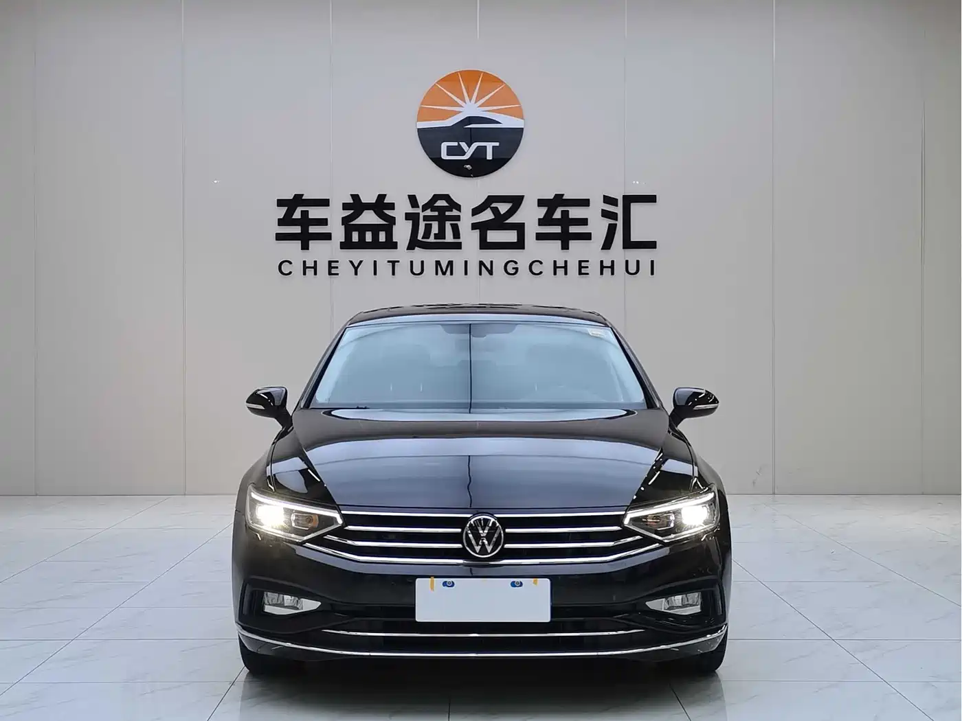 Volkswagen Magotan 2020 330TSI DSG Leading фото 2