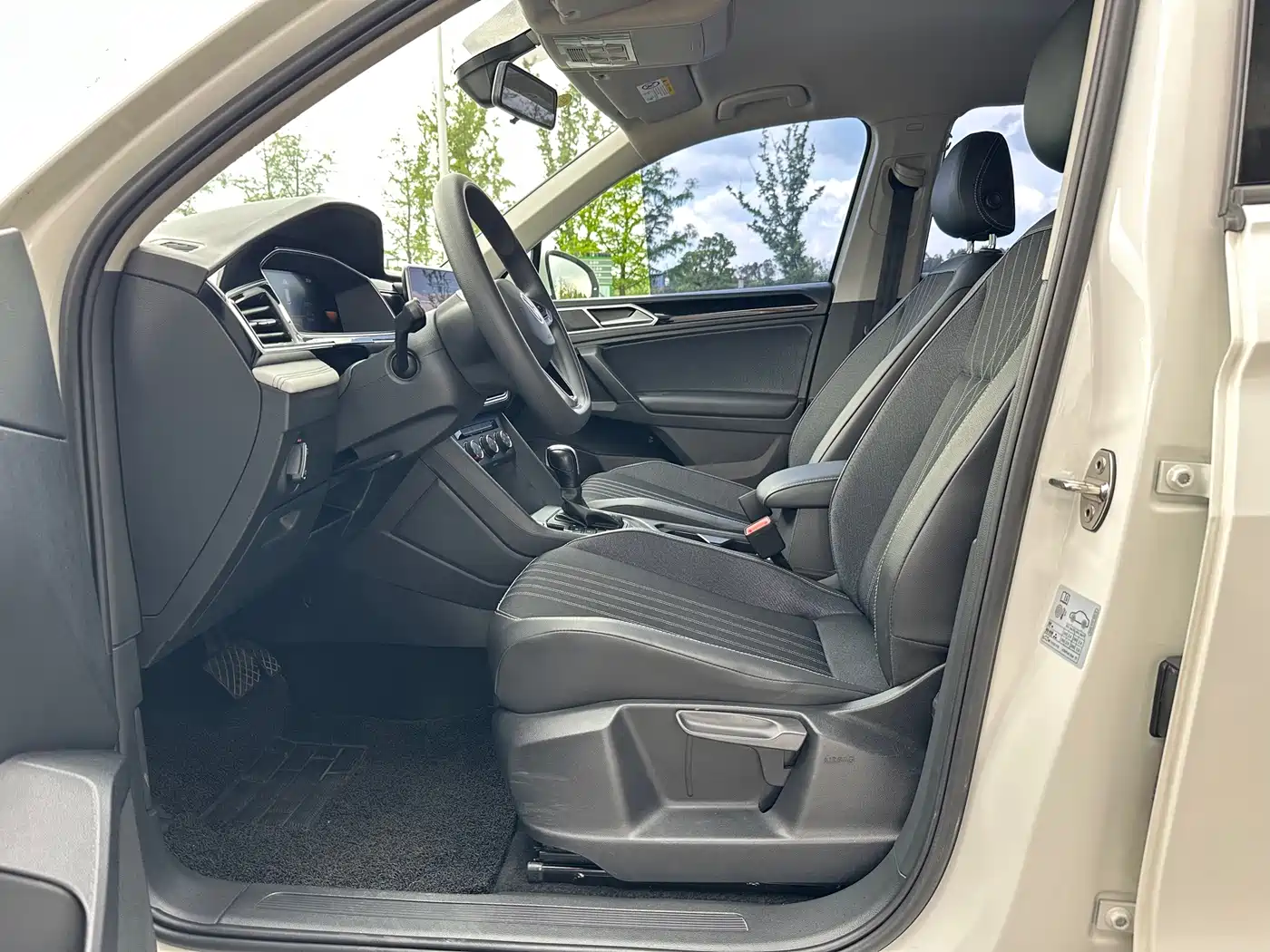Фото 5 - Volkswagen Tiguan L