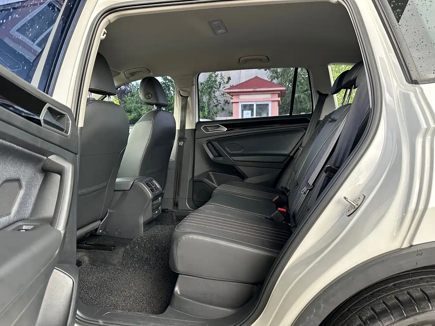 Фото 14 - Volkswagen Tiguan L