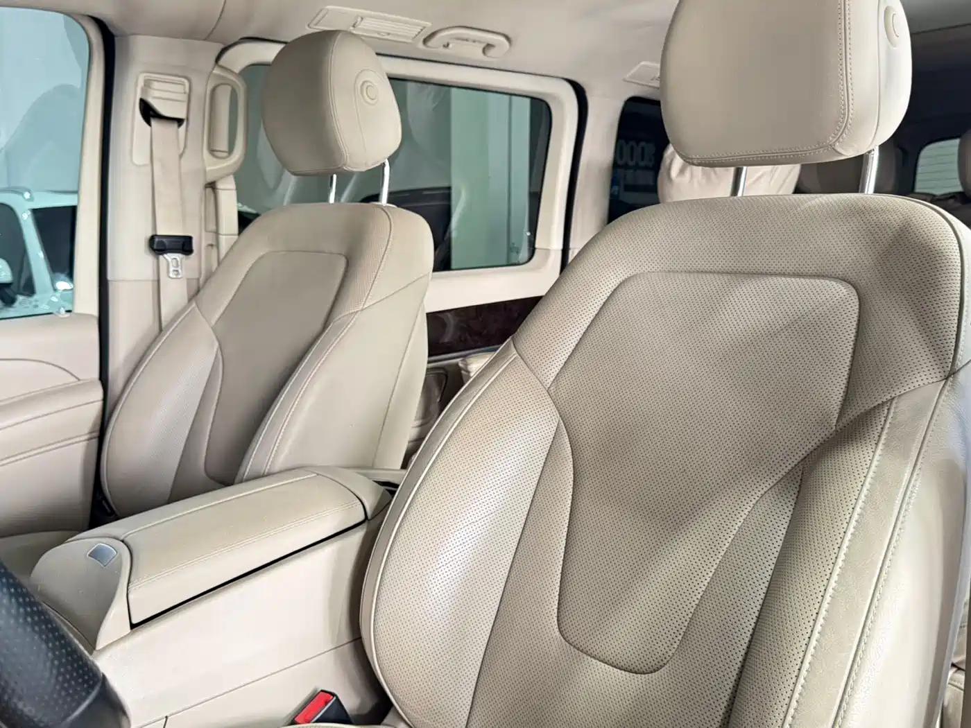 Mercedes-Benz V-Class 2016 V 260 Premium Edition фото 8