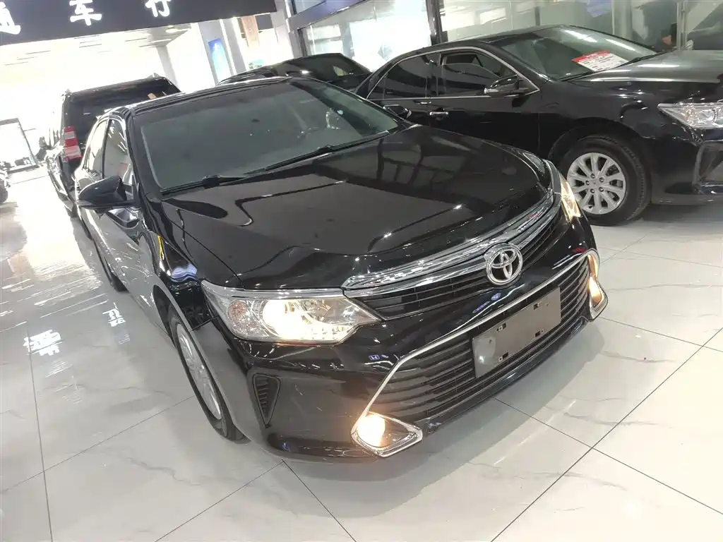 Toyota Camry 2016 2.0G 10th Anniversary Leading Edition фото 22