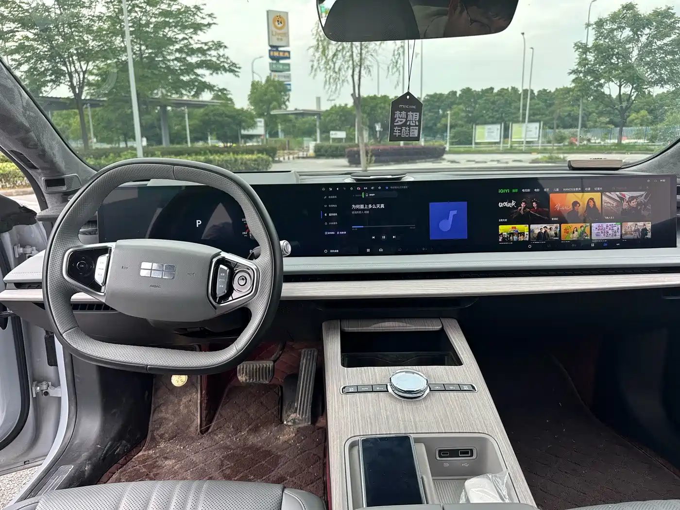 Geely Galaxy Galaxy E8 2024 665km RWD Starship Voyager Edition фото 6