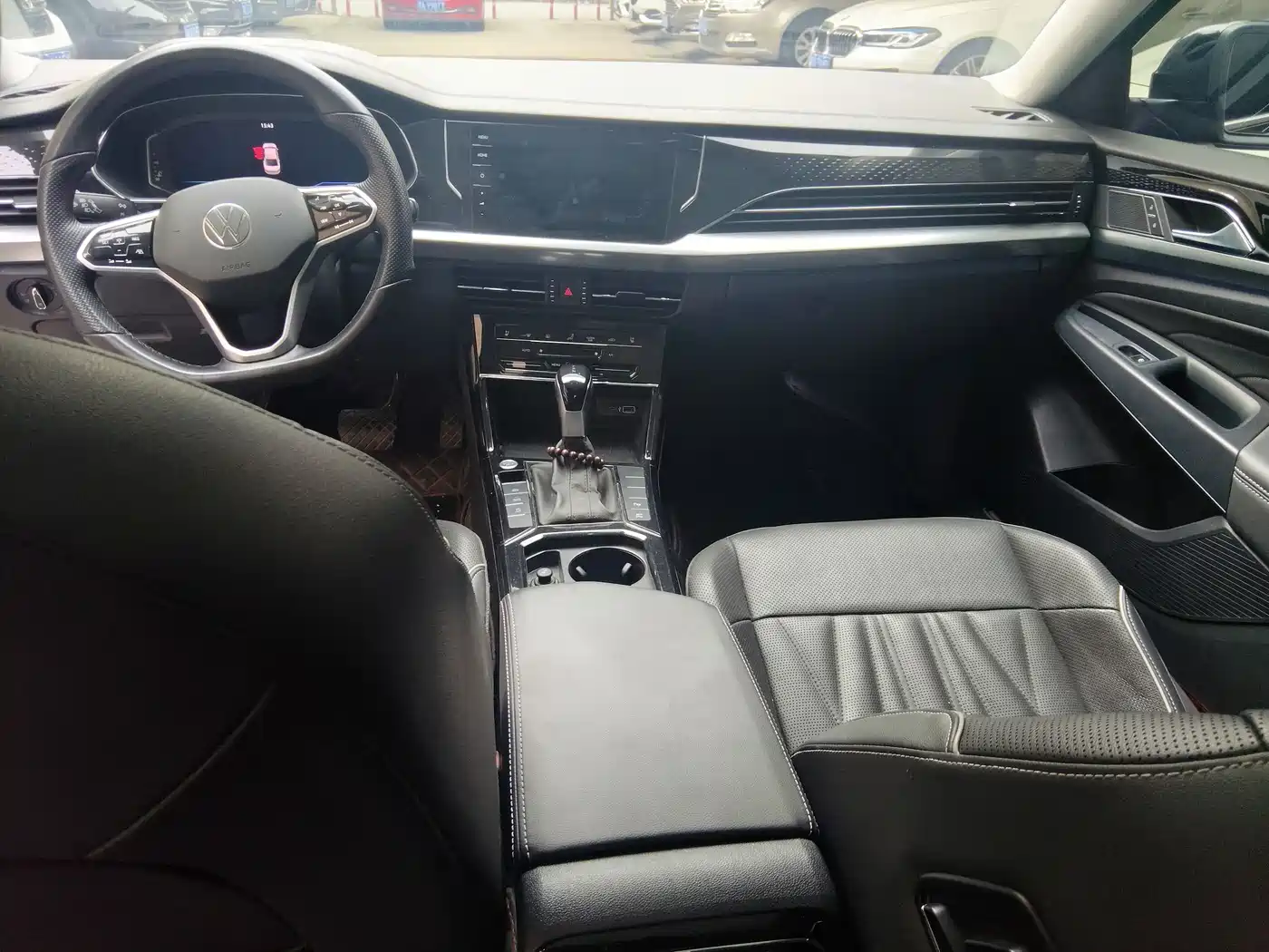 Volkswagen Passat 2022 330TSI Starlight Elite Edition фото 4