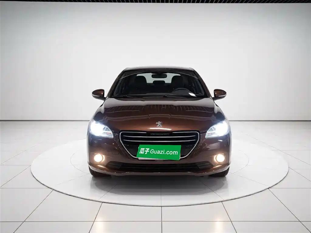 Peugeot 301 2016 1.6L Manual Comfort Edition фото 3