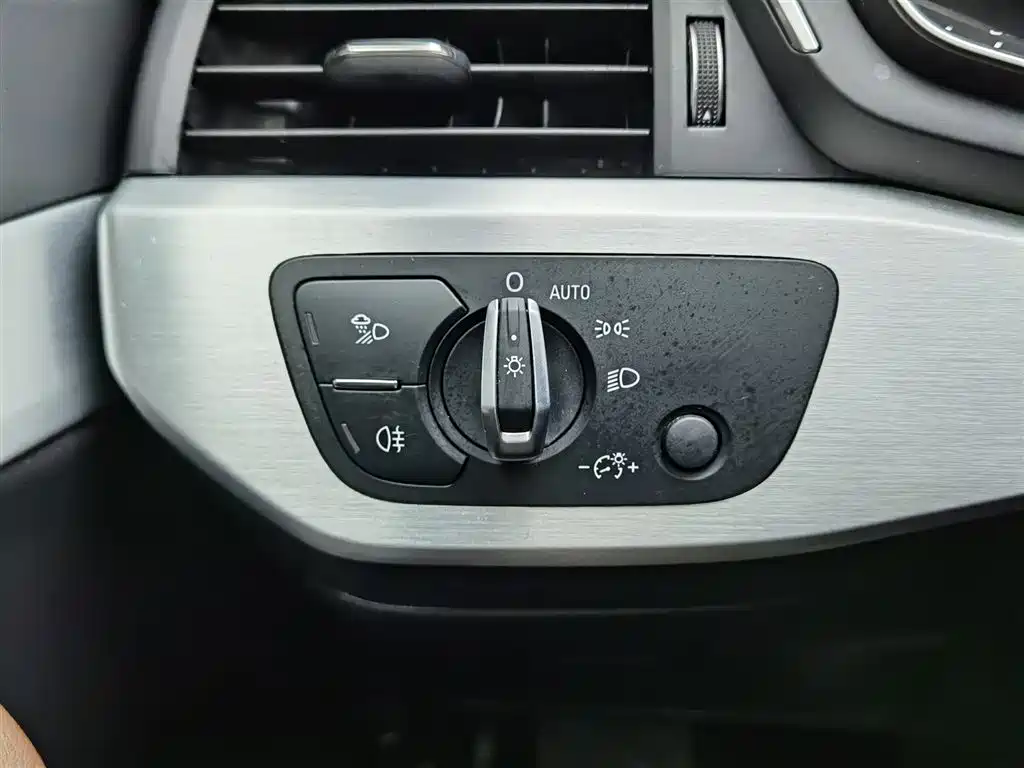 Audi A4L 2019 40 TFSI Fashion (China VI) фото 21