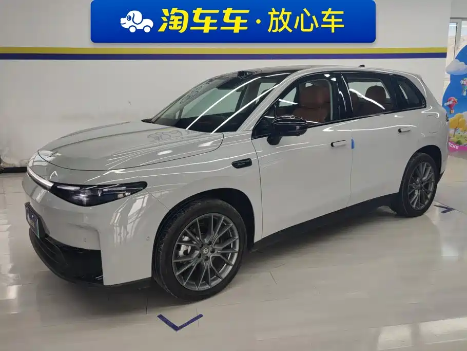 Leapmotor C10