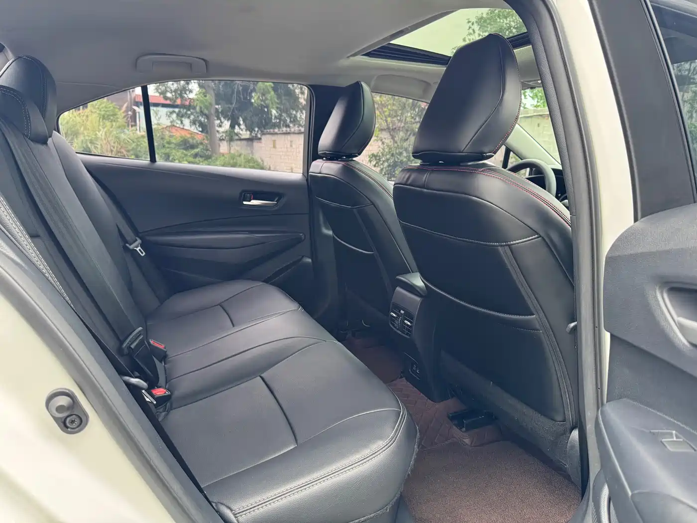 Toyota Corolla 2023 1.8L Smart Hybrid Dual Engine Elite Edition фото 9